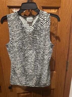 Tapemeasure Size Large Zebra Print Tank Sleeveless Top Sz L Stretch USA